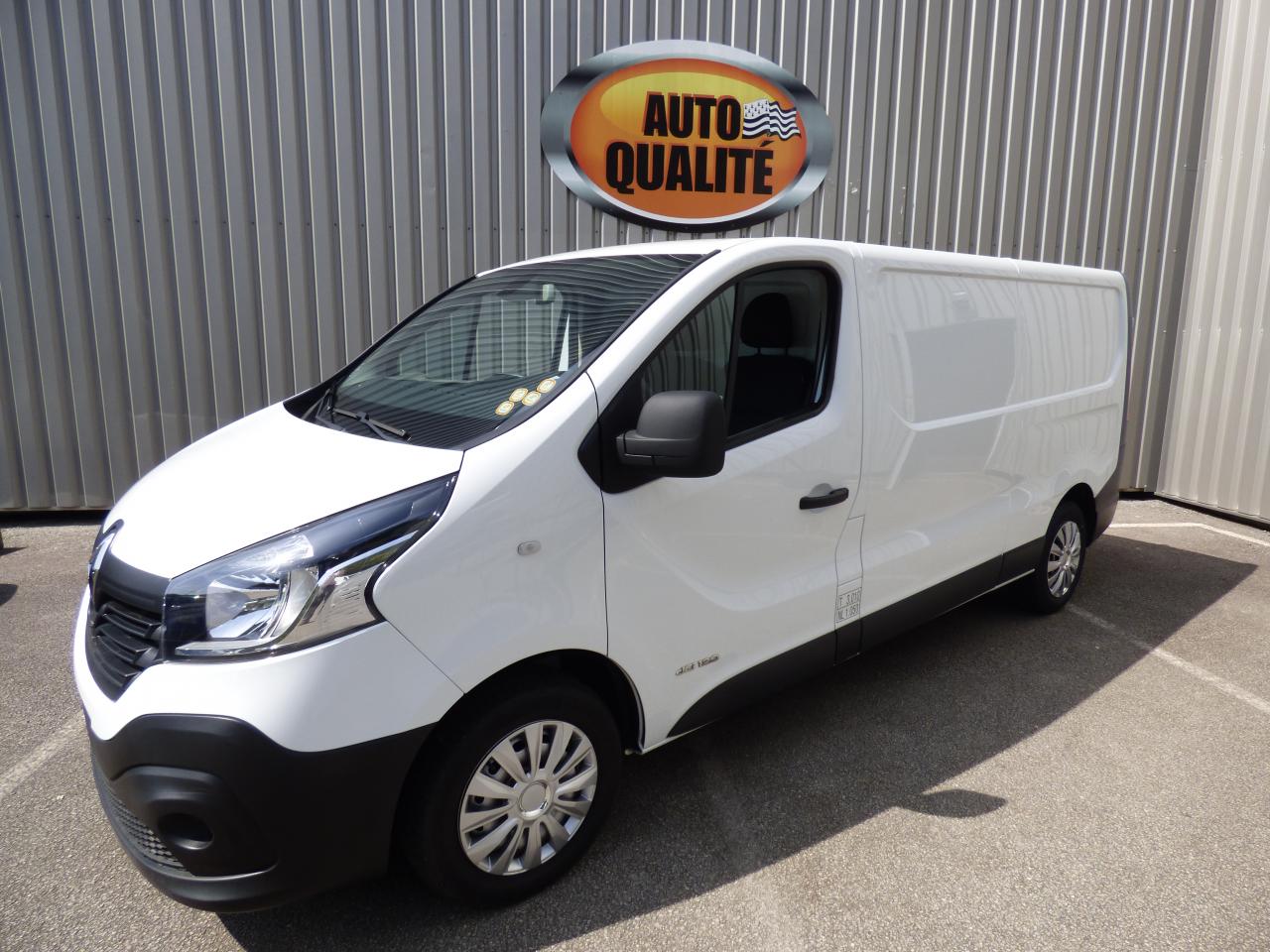 RENAULT TRAFIC L2H1 120ch FOURGON à Angers, Nantes, Niort, Laval, Paris,  Toulouse et La Roche/yon